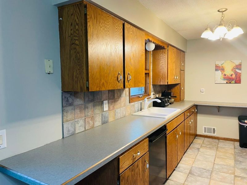 1315 16th St W, Hastings, MN 55033