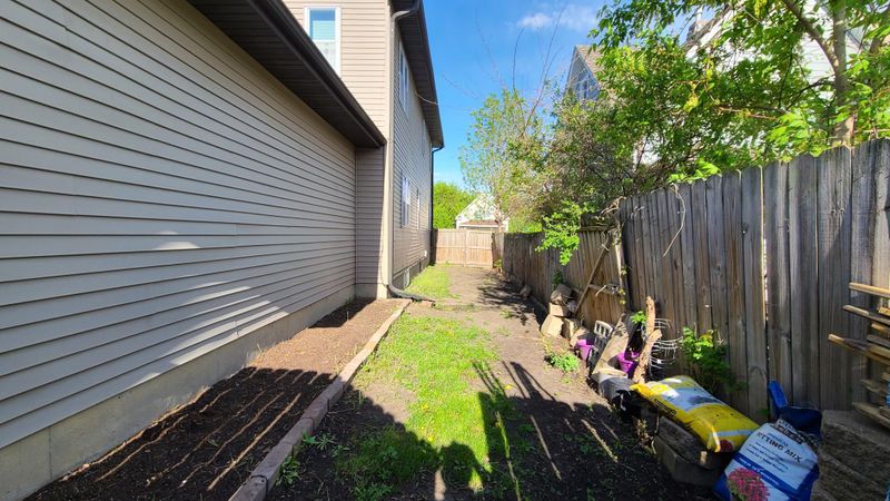 2207 Penn Ave N, Minneapolis, MN 55411