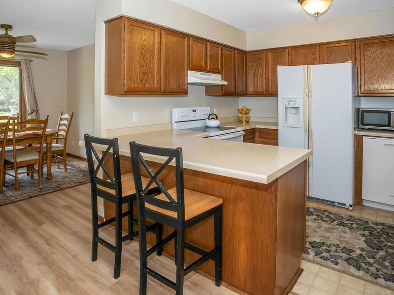 4165 Hilltop Point #201, Eagan, MN 55123