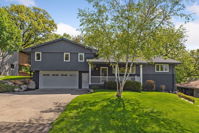 5603 Interlachen Cir, Edina, MN 55436