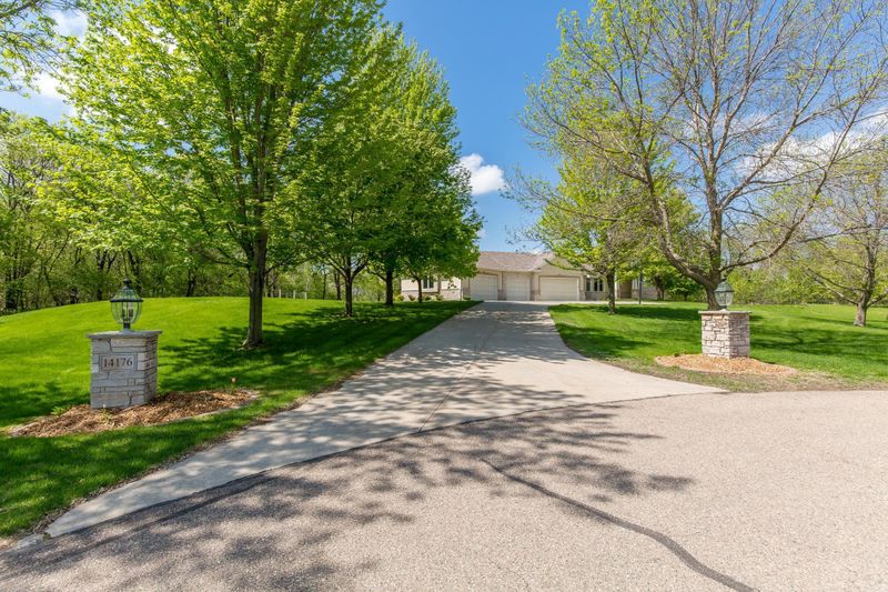 14176 Autumn Trl, Shakopee, MN 55379