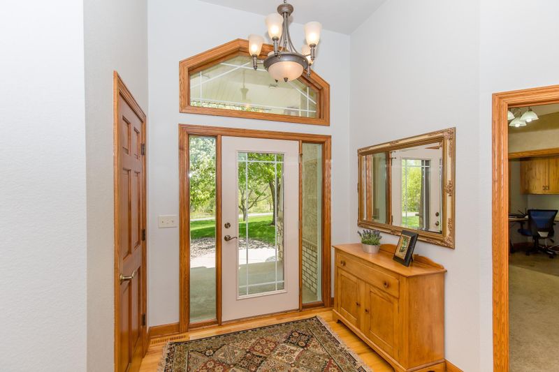 14176 Autumn Trl, Shakopee, MN 55379