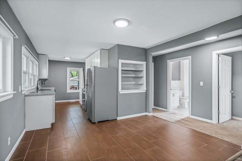 2044 Prosperity Rd, Maplewood, MN 55109