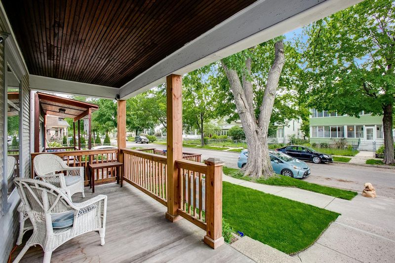 2715 Harriet Ave, Minneapolis, MN 55408
