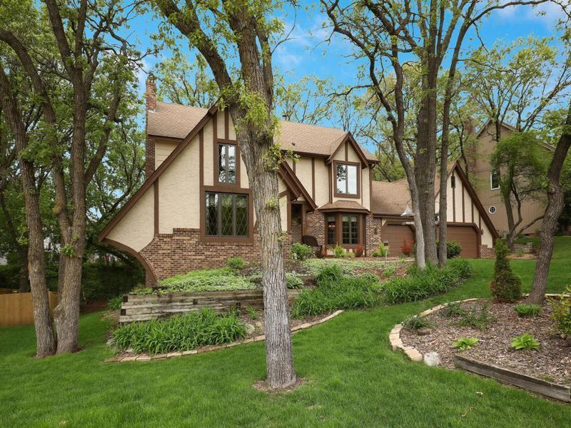 13701 Hannibal Cir, Apple Valley, MN 55124