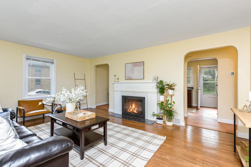 9046 Nicollet Ave S, Bloomington, MN 55420