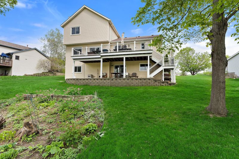 1188 Sunset Dr, Woodbury, MN 55125