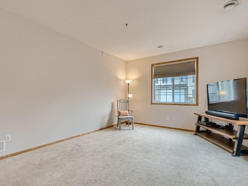 402 Frederick Cir #501, Hastings, MN 55033