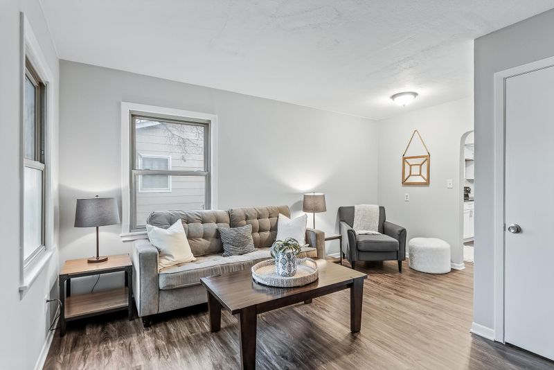 1017 Laurel Ave, Saint Paul Park, MN 55071