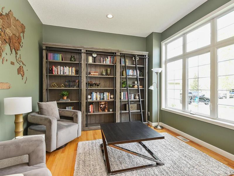 2382 Ponds Way, Shakopee, MN 55379