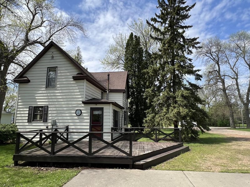 110 Depue St, Holloway, MN 56249