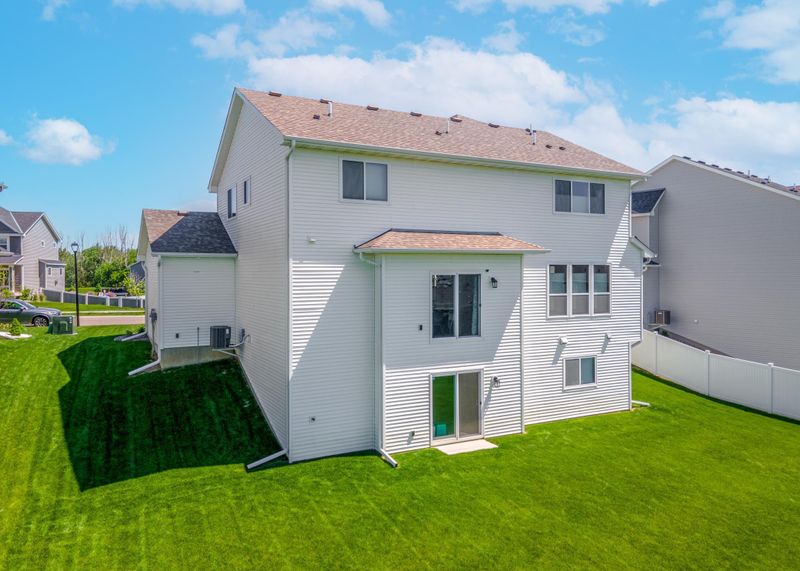 7880 204th St W, Lakeville, MN 55044
