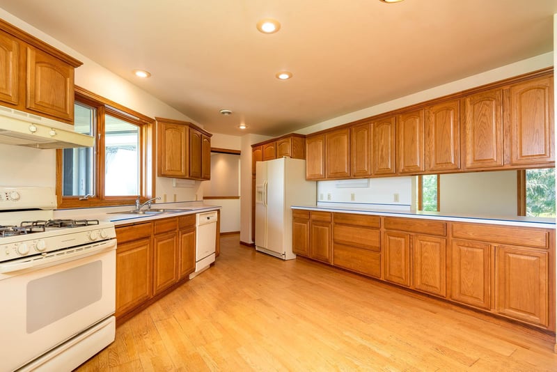 520 Rice St N, Kasota, MN 56050