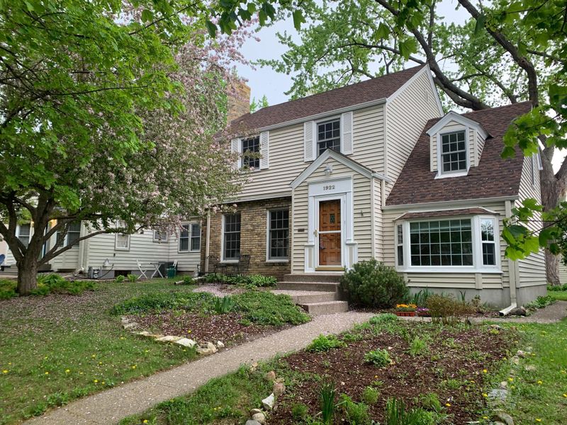 1922 Bohland Ave, Saint Paul, MN 55116