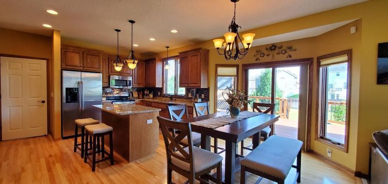 10145 Georgia Ave N, Brooklyn Park, MN 55445