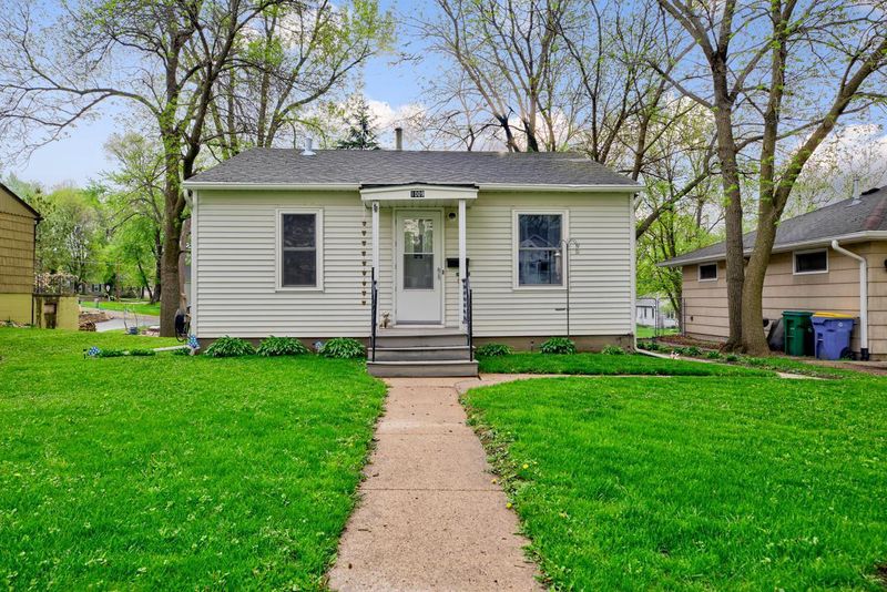 1009 8th Ave SW, Faribault, MN 55021