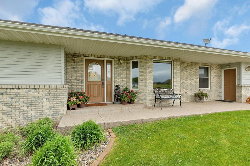 714 5th St NW, Richmond, MN 56368