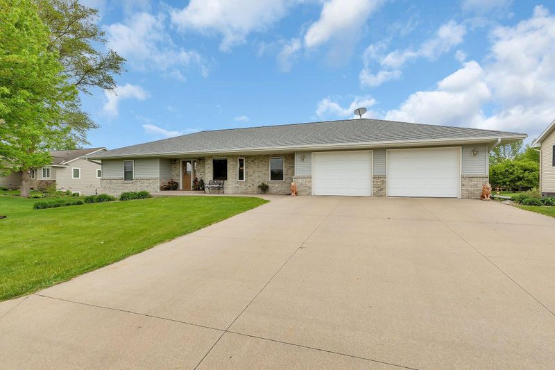 714 5th St NW, Richmond, MN 56368