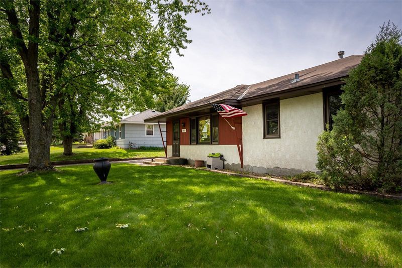 8482 Hadley Ave S, Cottage Grove, MN 55016