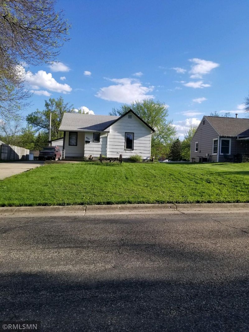 607 Hazel Ln, Owatonna, MN 55060