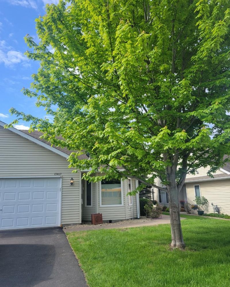 13463 Newlander Ave, Lindstrom, MN 55045