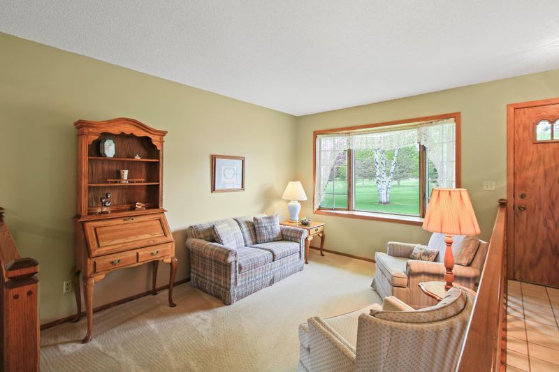 11224 347th St, Lindstrom, MN 55045