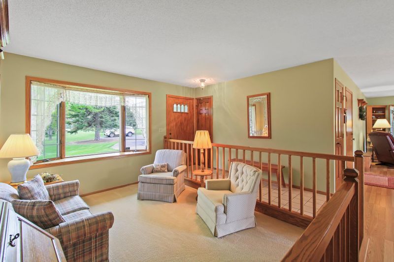 11224 347th St, Lindstrom, MN 55045