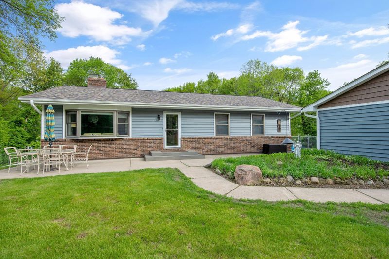 9575 Jennifer Ct, Chisago City, MN 55013