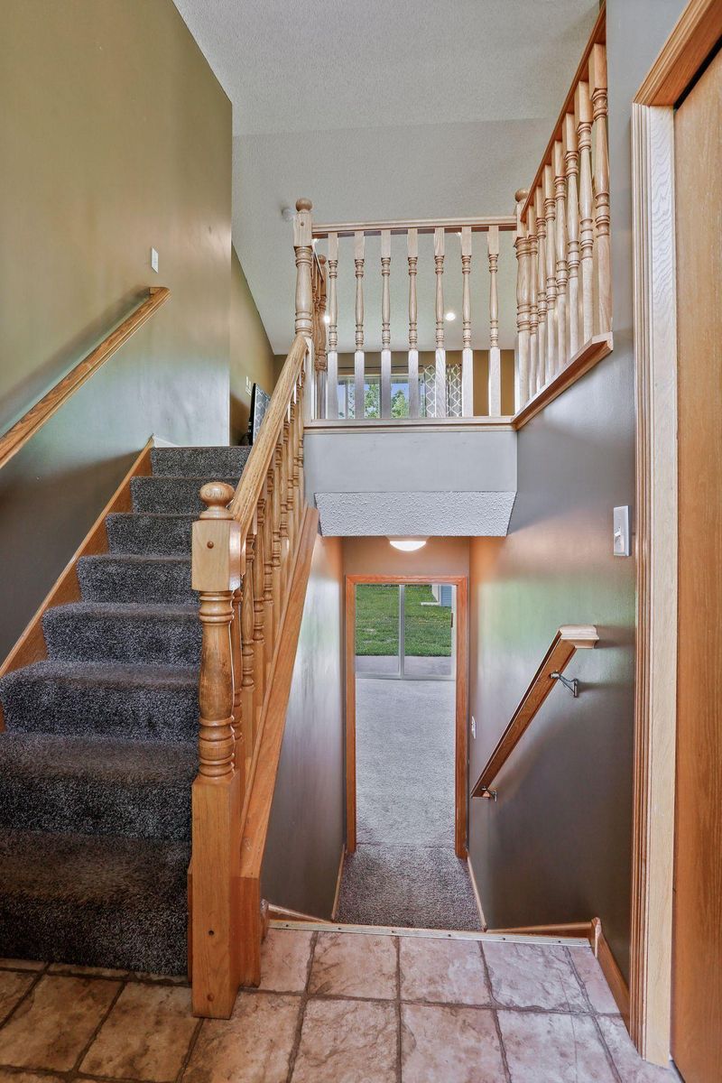 18730 Providence Dr, Big Lake, MN 55309