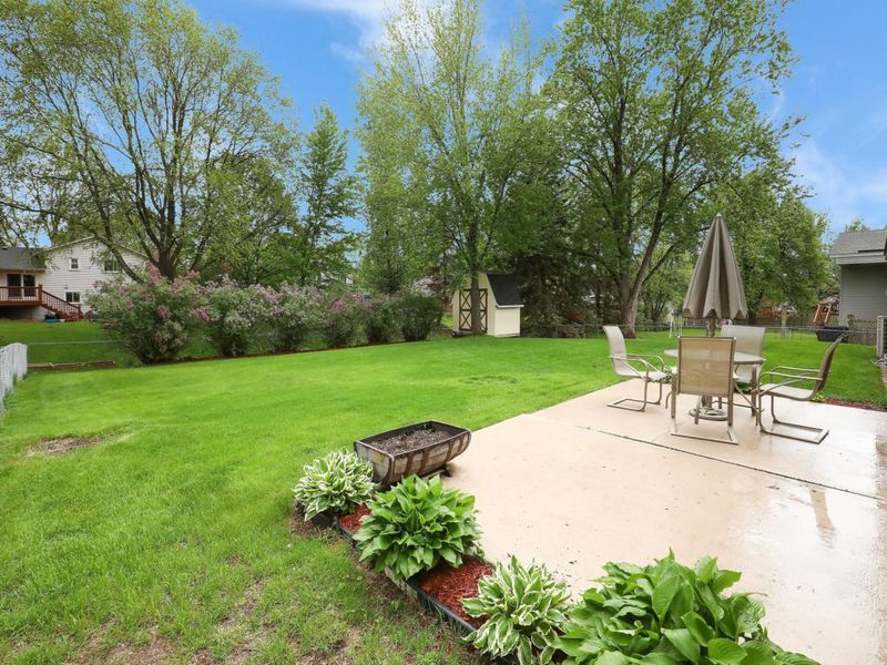 8563 Ivan Ave S, Cottage Grove, MN 55016