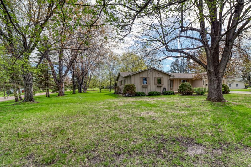 2801 Lakewood Dr, Fergus Falls, MN 56537