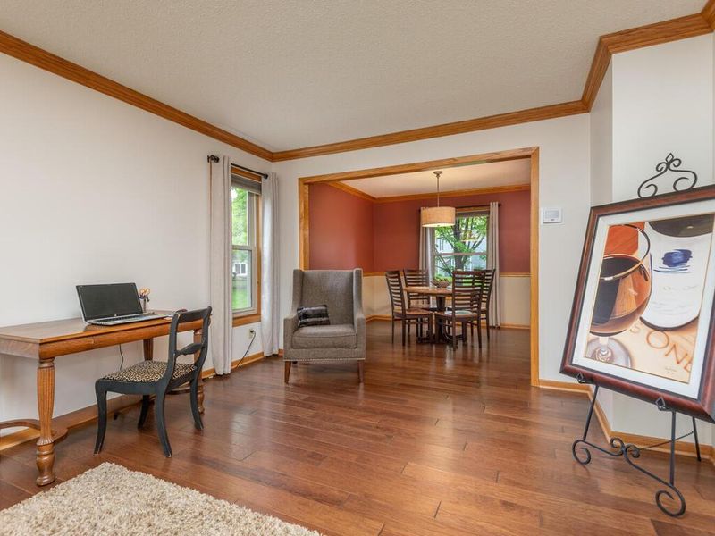 8040 Hidden Ct, Chanhassen, MN 55317