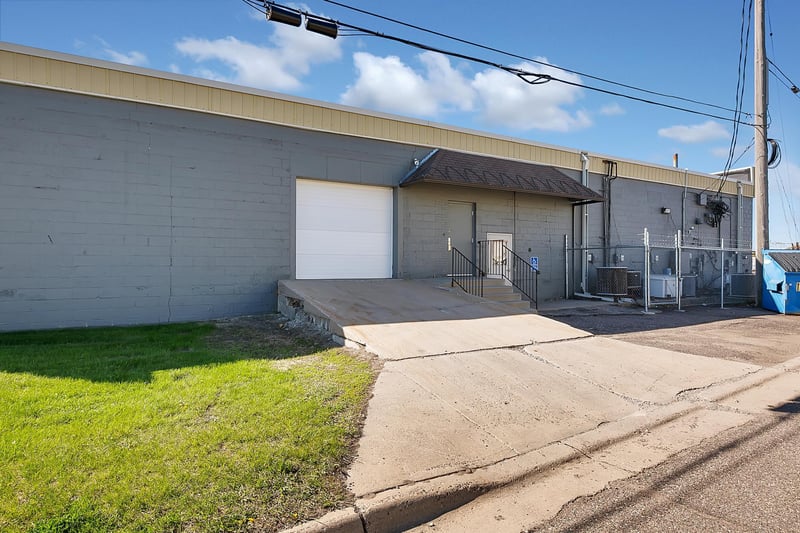 570 1st St SE, Saint Cloud, MN 56304