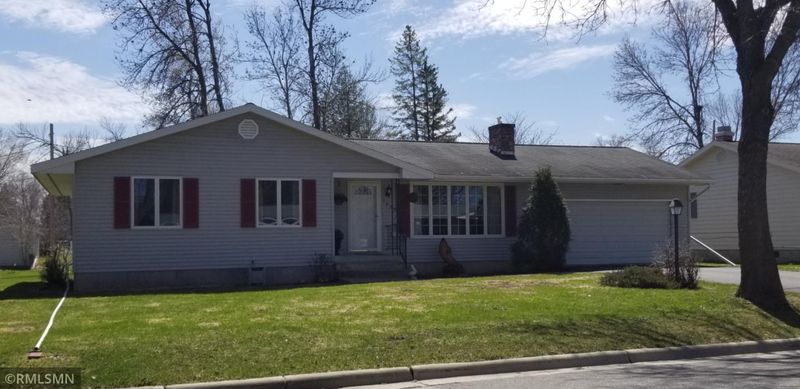 1403 12th St, International Falls, MN 56649