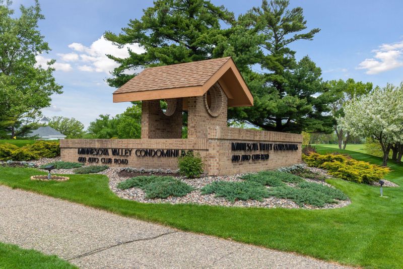6100 Auto Club Rd #207, Bloomington, MN 55438