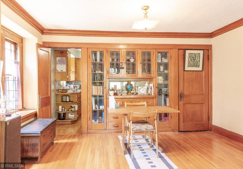 225 Cedar Lake Rd N, Minneapolis, MN 55405