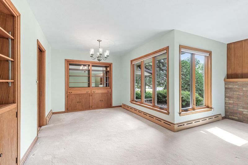 13 Mears Ave, Mendota Heights, MN 55118
