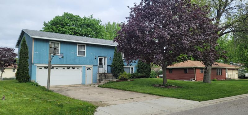 410 5th St, West Concord, MN 55985