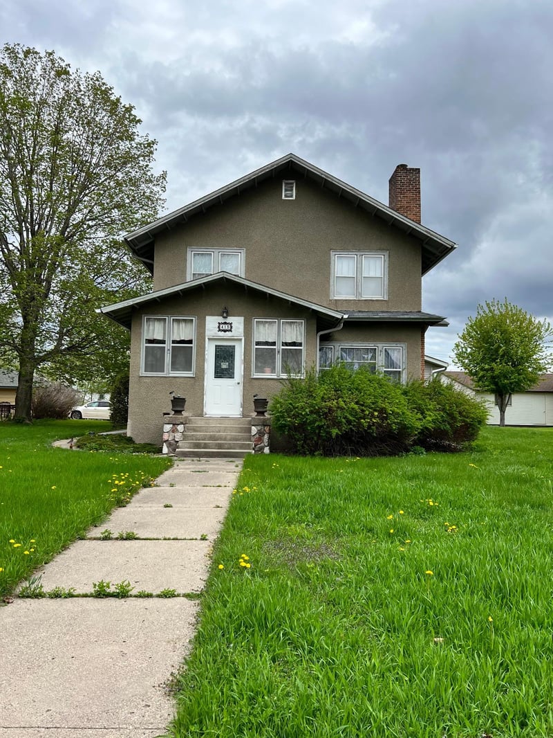 413 N 4th St, Milan, MN 56262