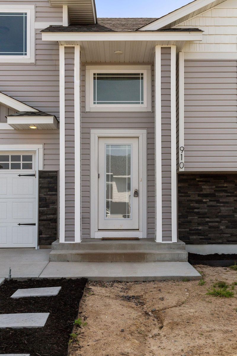 910 Highview Loop SE, Pine City, MN 55063