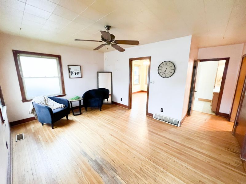 1137 Clary St, Worthington, MN 56187