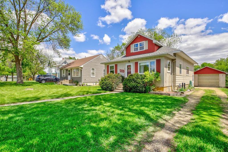 422 N Grant St, Fairmont, MN 56031