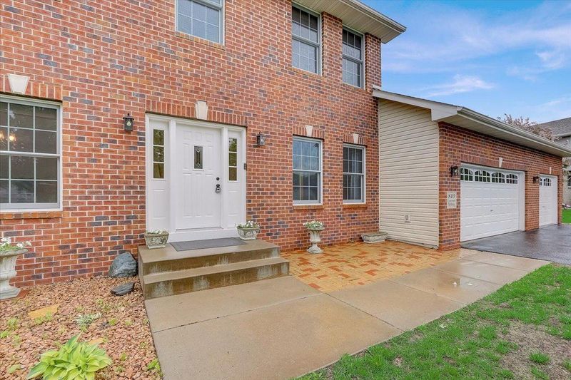 810 Lawrence Pw, Buffalo, MN 55313