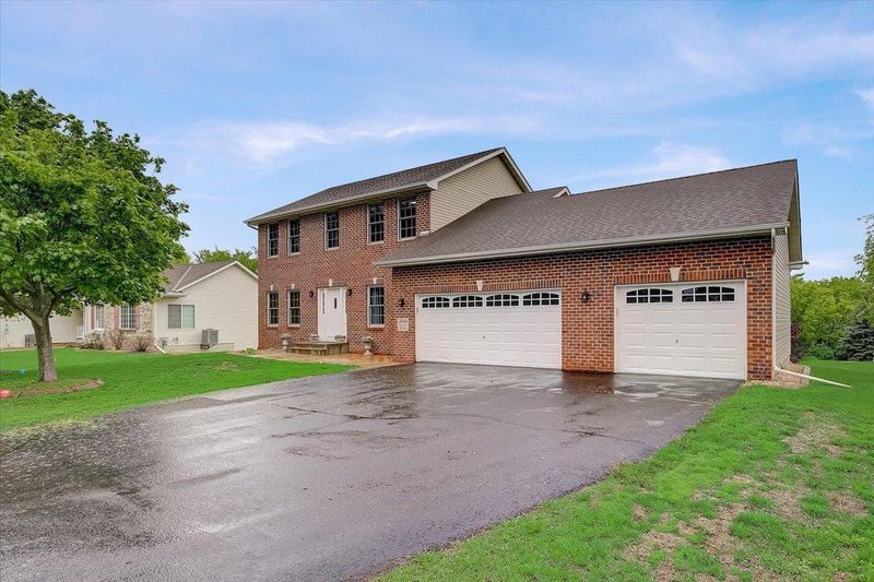 810 Lawrence Pw, Buffalo, MN 55313