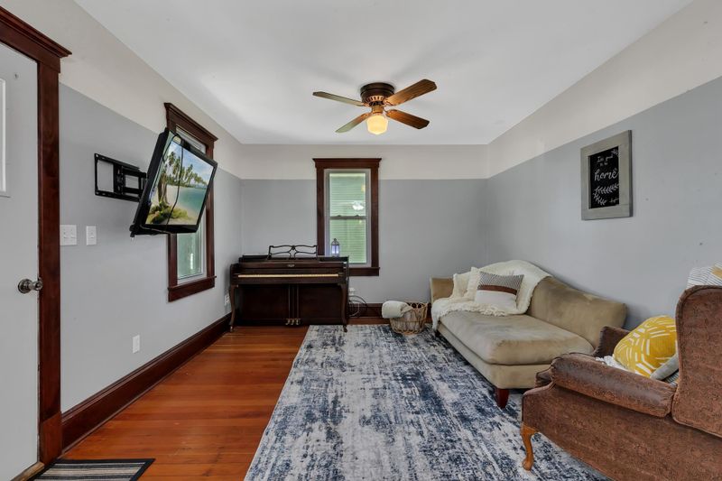 308 Broadway St E, Rockville, MN 56369