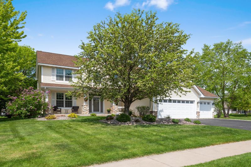9150 Springfield Dr, Chanhassen, MN 55317