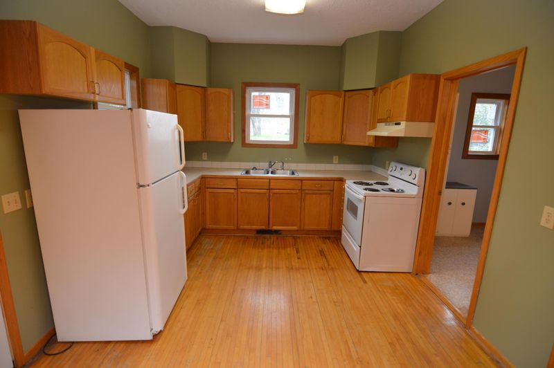 815 2nd Ave NE, Staples, MN 56479