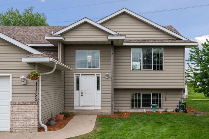 11282 Laura Cir, Becker, MN 55308