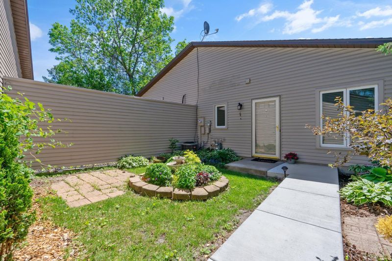 4710 Anne Point, Eagan, MN 55122