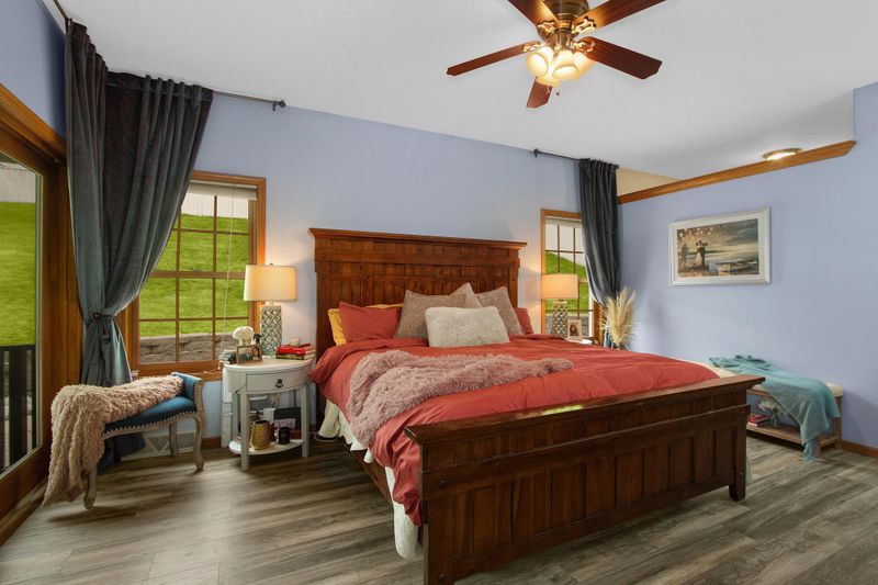 1313 Jonathan Ln, La Crescent, MN 55947